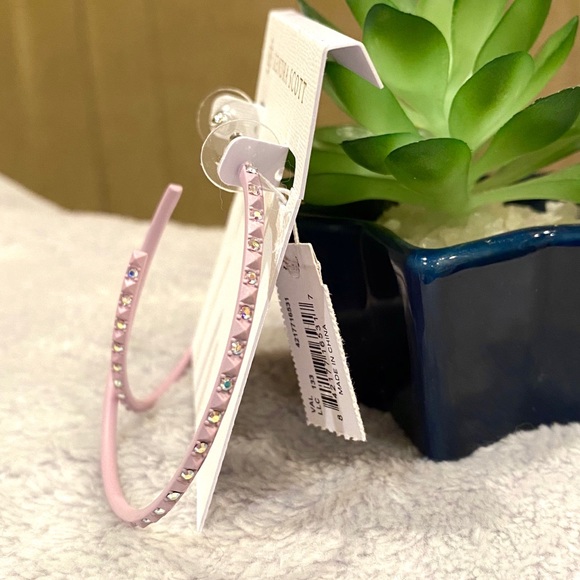 Kendra Scott Jewelry - 🎁💗Kendra Scott Lilac Hoops